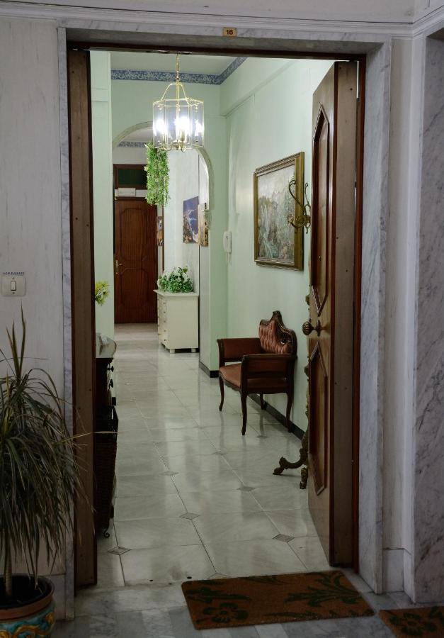 Residenza Margherita - Centralissima Салерно Екстер'єр фото