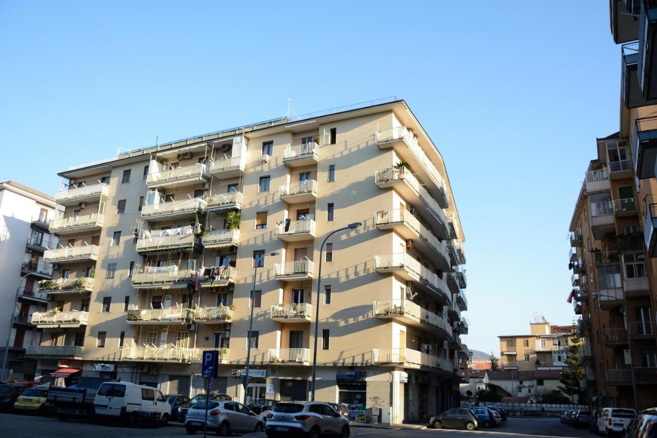 Residenza Margherita - Centralissima Салерно Екстер'єр фото