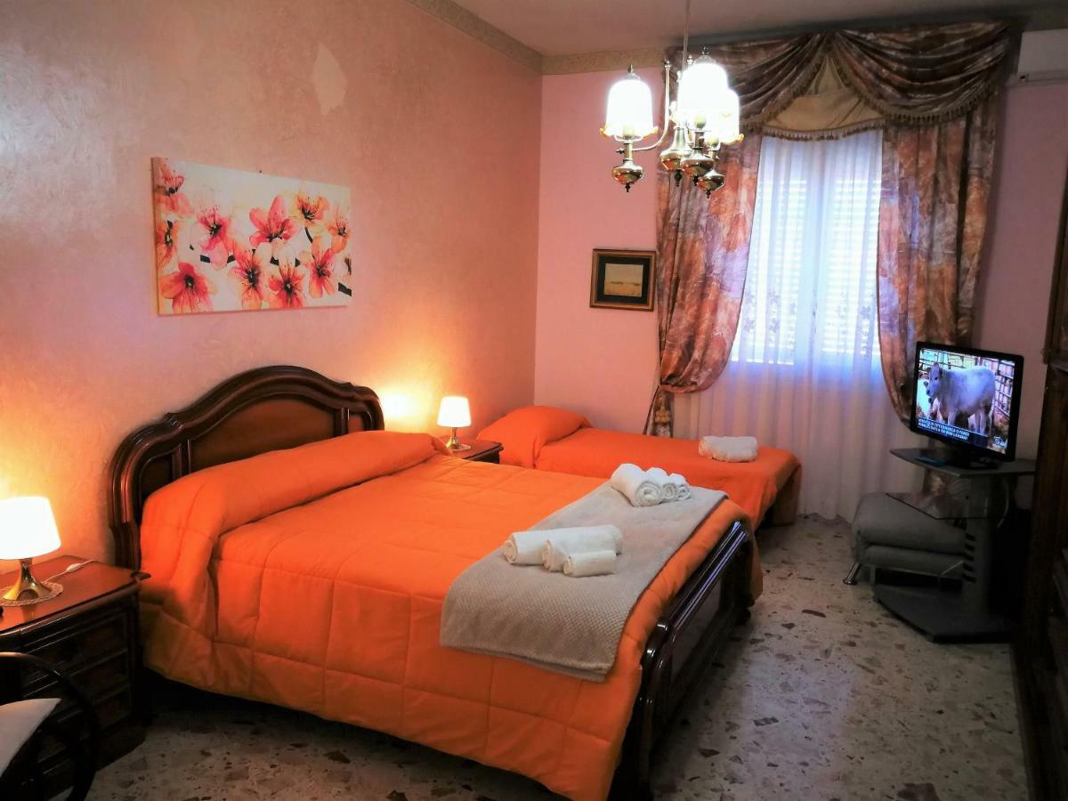 Residenza Margherita - Centralissima Салерно Екстер'єр фото